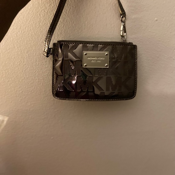 MK wristlet - Picture 2 of 2